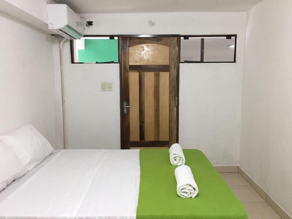 Helecho'S Hostal Hostel Encarnacion Exterior photo